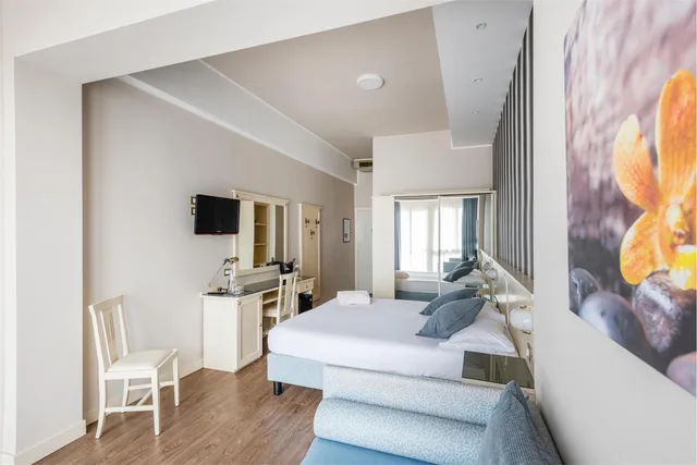 غرفة كومفورت رباعية، HOTEL SPLENDID PALACE 3/5