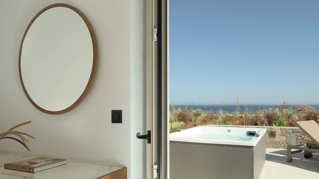 جناح بسرير كوين وسريرين منفصلين بجاكوزي، Galaxy Suites Boutique Resort 10/10
