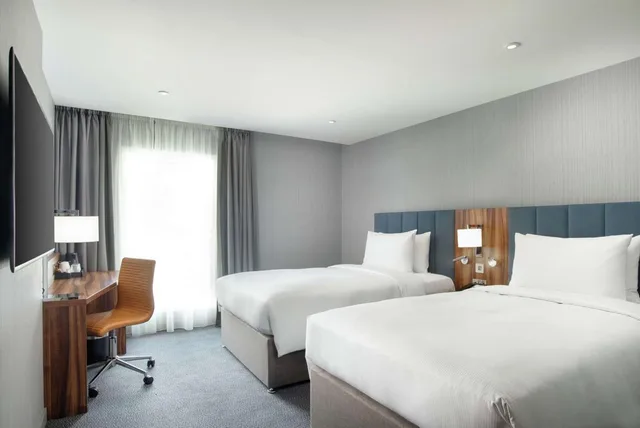 غرفة بسرير فردي، Hilton Garden Inn London Heathrow Terminal 2 and 3 3/6