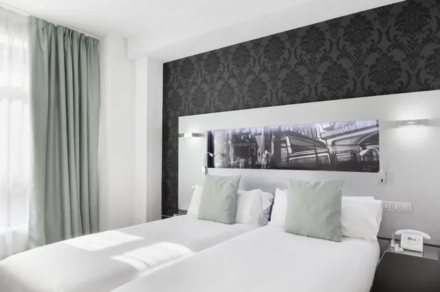 غرفة قياسية بسرير مزدوج، Petit Palace Plaza Mayor 1/3