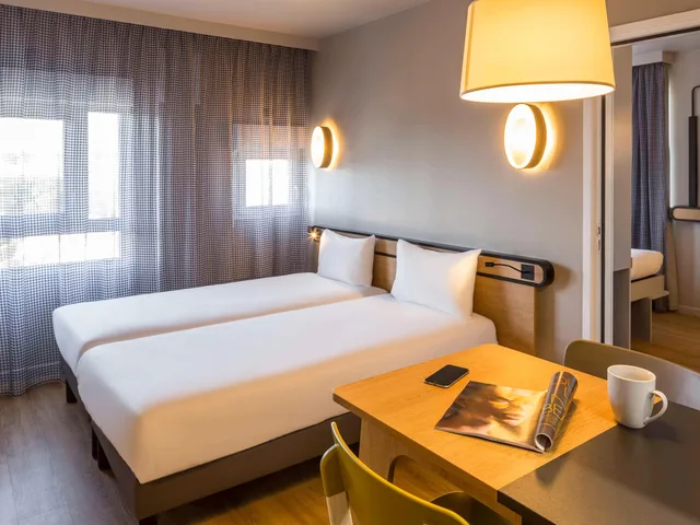Studio, 2 Beds, Aparthotel Adagio Access Montpellier Centre 2/3