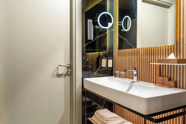 Room, King Bed, Partial Sea View, Balcony, Corner, Sile Gonen Hotel 8/10