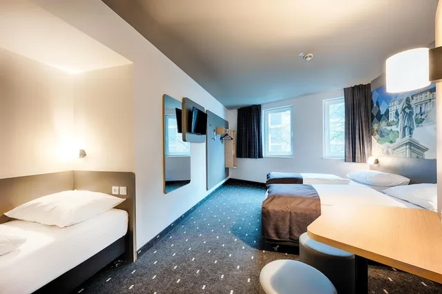 غرفة ثلاثية بثلاثة أسرّة، B&B Hotel Bonn 8/8