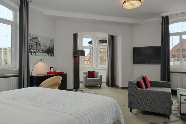 Junior Suite, King Bed, Le Meridien Grand Hotel Nurnberg 1/5