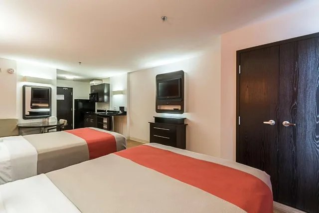 غرفة بسريرين كوين لغير المدخنين، Motel6 Moosomin, SK 2/3