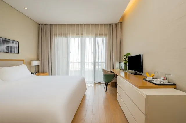1 Bedroom, Suite, Balcony, Bathtub, Holiday Inn Hotel And Suites Suzhou Yangcheng Lake 2/2
