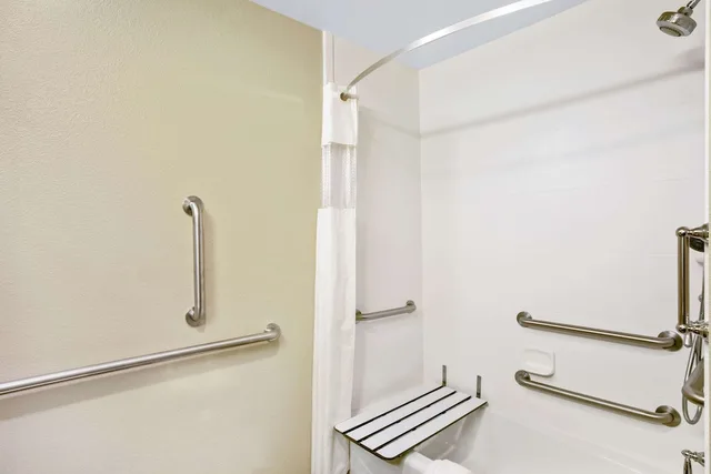 جناح بسرير كينج لذوي الإعاقة، La Quinta Inn & Suites by Wyndham Gillette 5/5