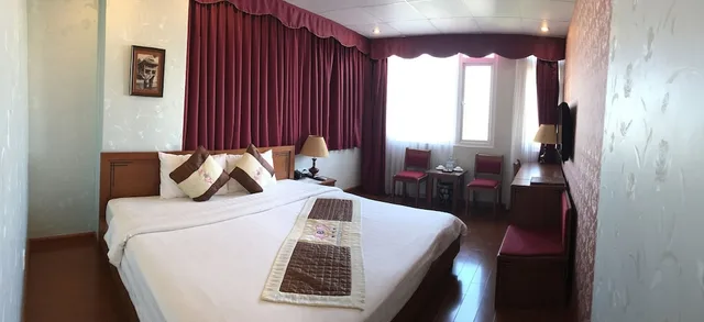 غرفة متصلة بسرير مزدوج وسريرين منفصلين، First Eden Hotel 6/10