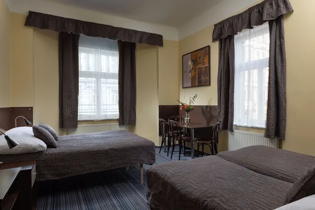شقة عائلية بسرير كوين وسريرين فرديين بغرفتي نوم، Anyday Apartments 7/10