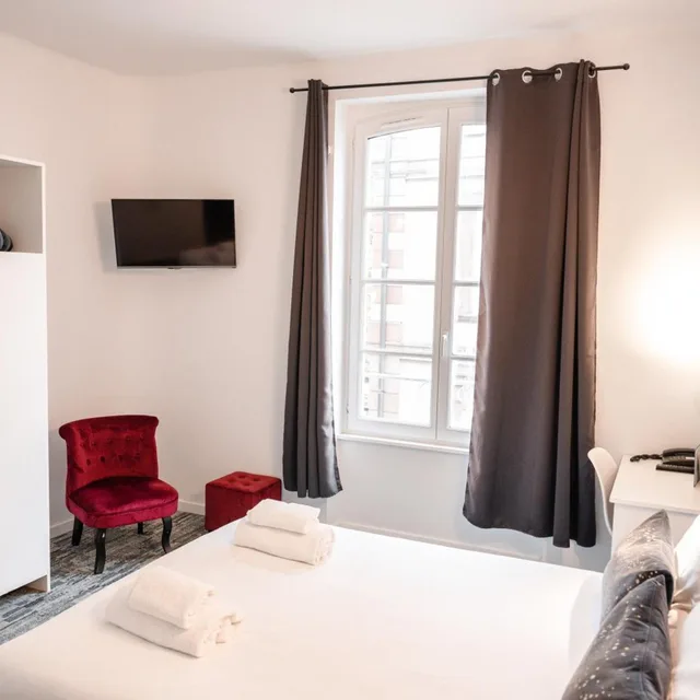 Classic, Double Bed, Hotel des Arts 9/10
