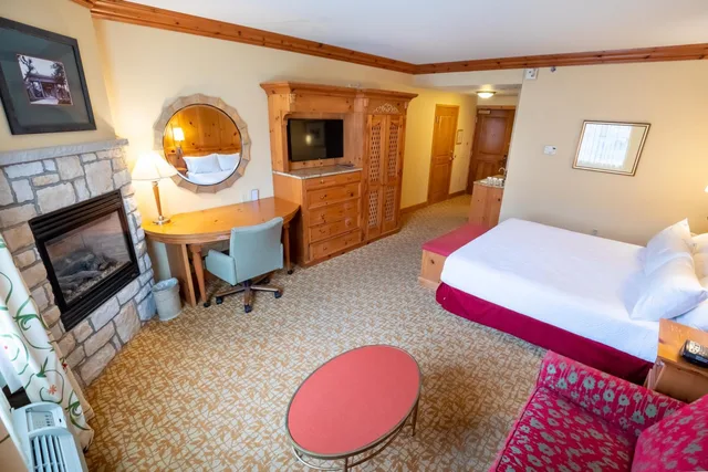 Preferred, King Bed, Lake Side، Oglebay Resort Conference Center 3/10