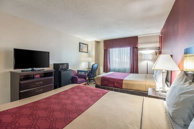 غرفة قياسية بسريرين كوين، Econo Lodge Lexington, NE 4/5