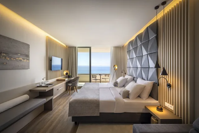 جناح غراند بأربعة أسرّة بإطلالة على البحر بشرفة مع أريكة، Aminess Laurel Khalani Hotel 1/2