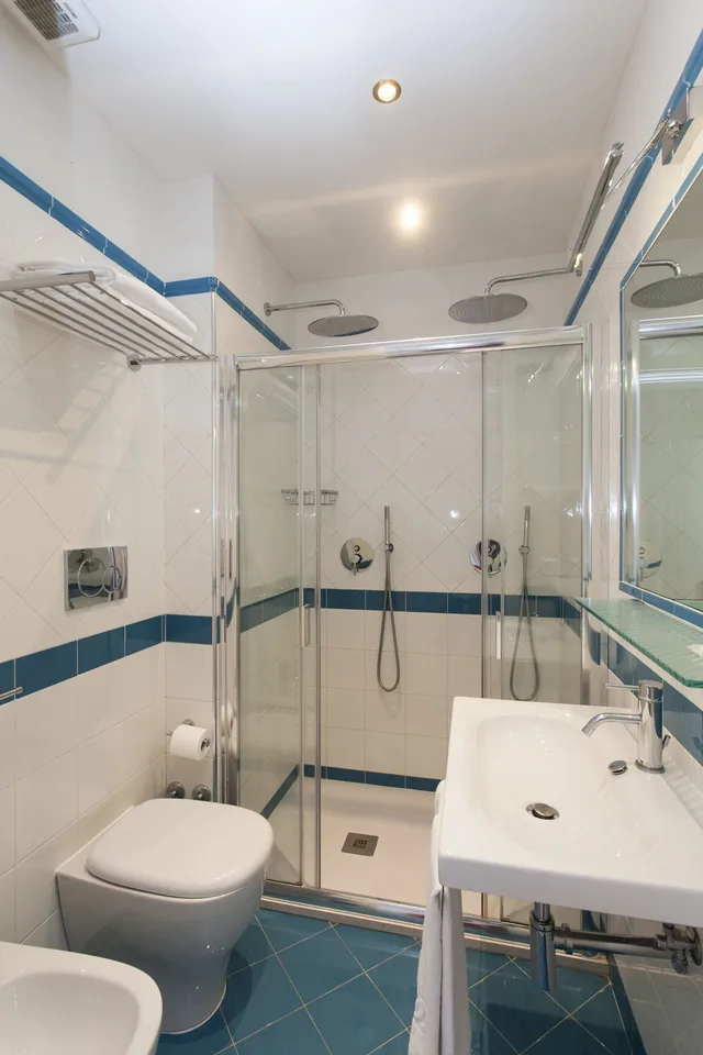 Deluxe, Quadruple, 1 Queen and 1 Bunk Bed, Sea View, Hotel Greif 5/5
