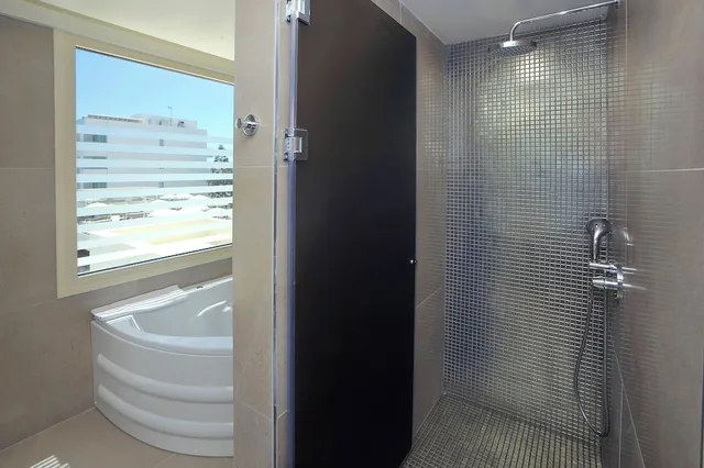 Interior, Junior, King Bed, Sofa, Outdoor Jetted Tub, Hot Tub، Nelia Beach Hotel & Spa 4/4