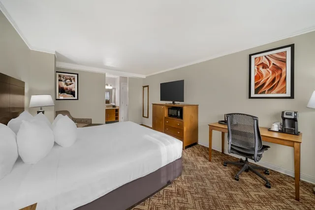 Standard, King Bed, Best Western Plus Northwoods Inn 2/10