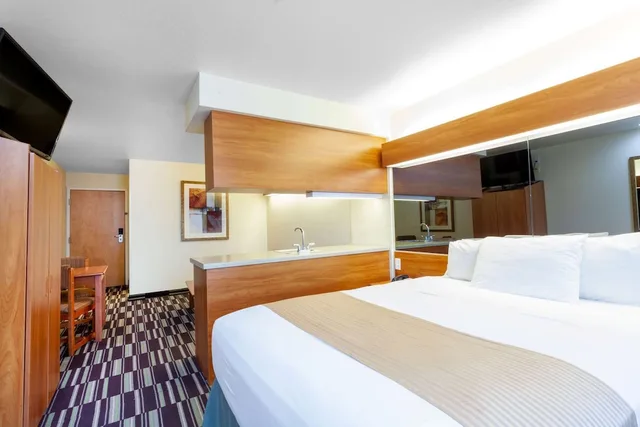 جناح استوديو بسرير كوين، Microtel Inn & Suites by Wyndham Gulf Shores 5/10