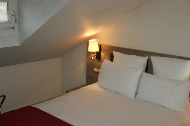 Room, Double Bed, Attic، Mercure Annecy Centre 1/10