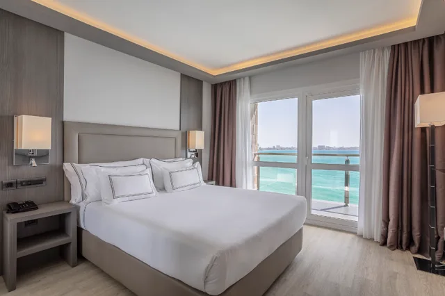 غرفة تنفيذية مفردة بإطلالة على البحر، Melia Alicante 2/5