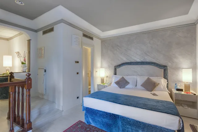 غرفة بسريرين منفصلين بشرفة، Rivoli Boutique Hotel 6/10