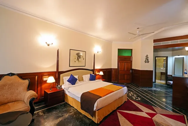 Suite, King Bed, Palace Wing، Welcomheritage Taragarh Palace 3/9