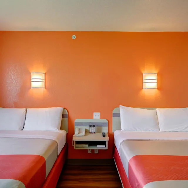 غرفة بسريرين كوين للمدخنين، Motel6 El Reno, OK 5/9
