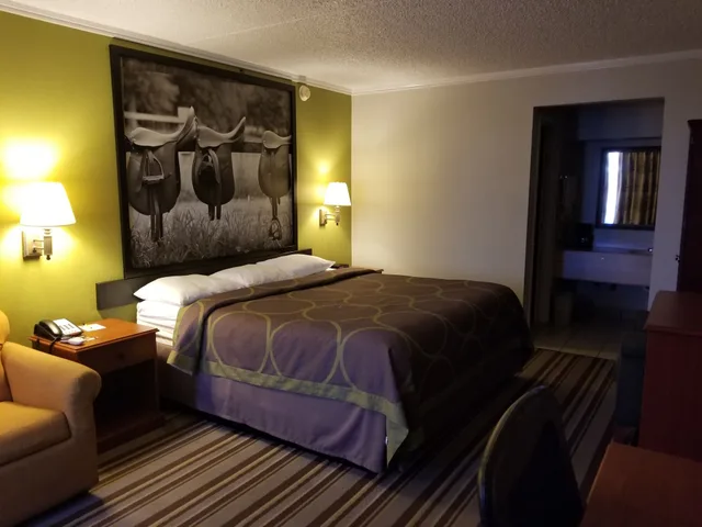 Room, King Bed, Super 8 By Wyndham Longview/North 2/3