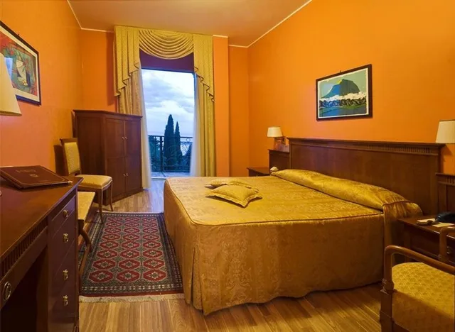 غرفة ديلوكس بسرير مزدوج بإطلالة على البحر، Excelsior Palace Hotel 6/8