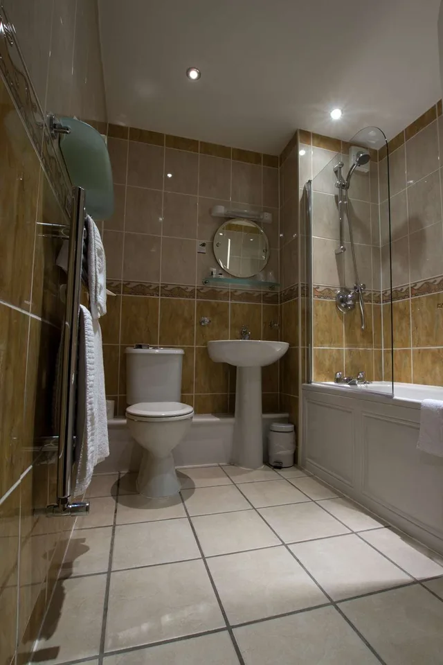 غرفة عائلية بسرير مزدوج وسرير فردي، West Retford Hotel, Signature Collection 3/3