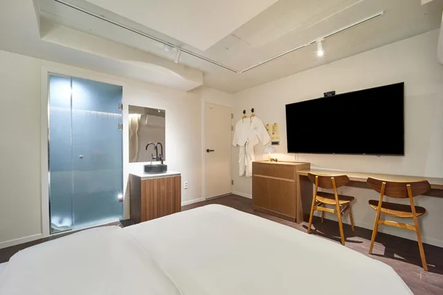 Standard, Hotel Yaja Nampo Lotte 3/8