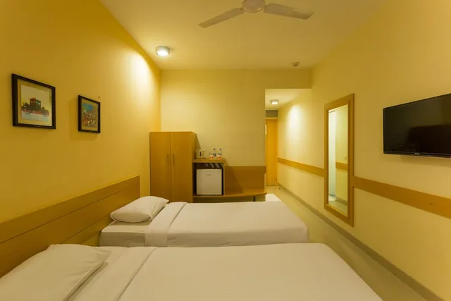 Queen Room, Ginger Mysore 1/5