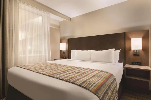 جناح بسرير كينج لذوي الإعاقة، Country Inn & Suites By Radisson Fergus Falls Mn 2/2