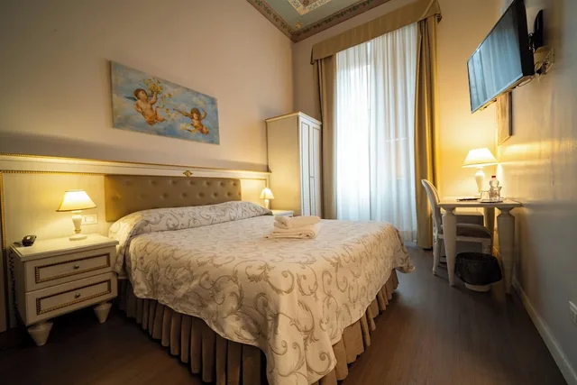 غرفة عائلية بسرير مزدوج مع أريكة، Hotel Genova Liberty 3/9