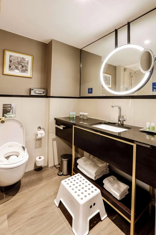 غرفة متصلة عائلية بسرير مزدوج، Hilton Munich City 3/3