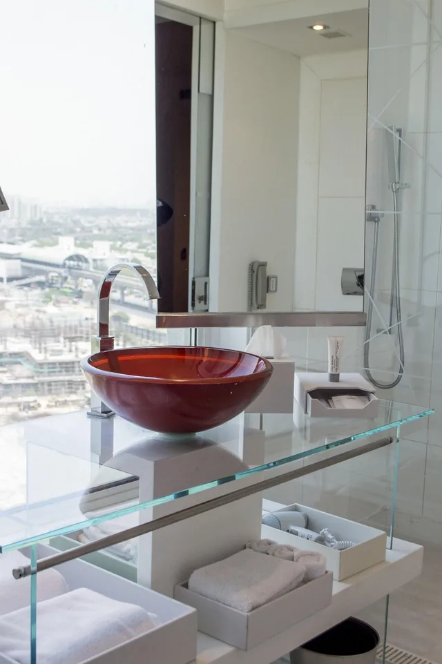 غرفة بسرير مزدوج بإطلالة، Le Meridien Gurgaon 8/8