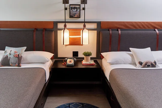 غرفة قياسية بسريرين كوين لذوي الإعاقة، Moxy Houston Downtown 4/6