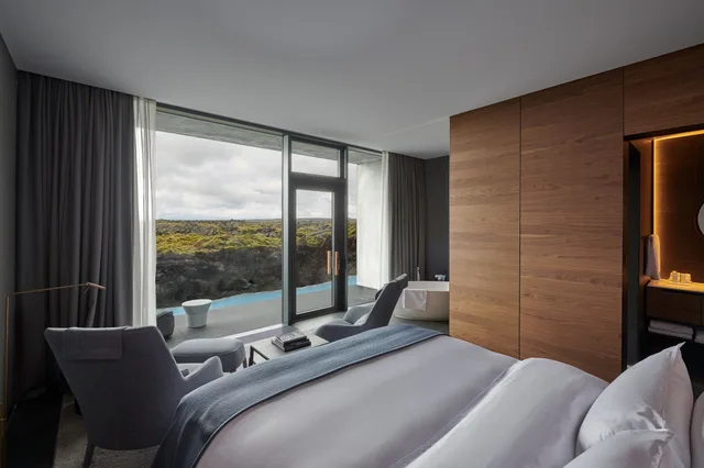 Junior Suite, King Bed, Lake View, The Retreat at Blue Lagoon Iceland 1/2