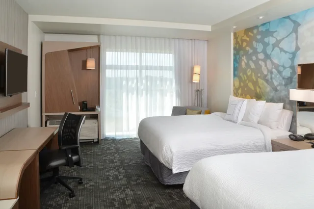 Room, 2 Queen Beds, Courtyard By Marriott Youngstown Canfield 1/2
