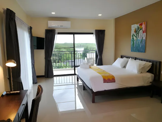 غرفة بسرير كينج بإطلالة على الجبل، The Nest Residence 1/2