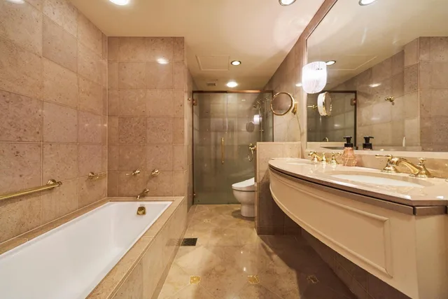 غرفة ديلوكس بسرير مزدوج بشرفة، Hotel Grand Tiara Anjo 7/7