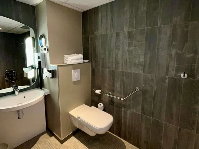 غرفة سوبيريور بسرير مزدوج لذوي الإعاقة، Ibis St Malo La Madeleine 2/5