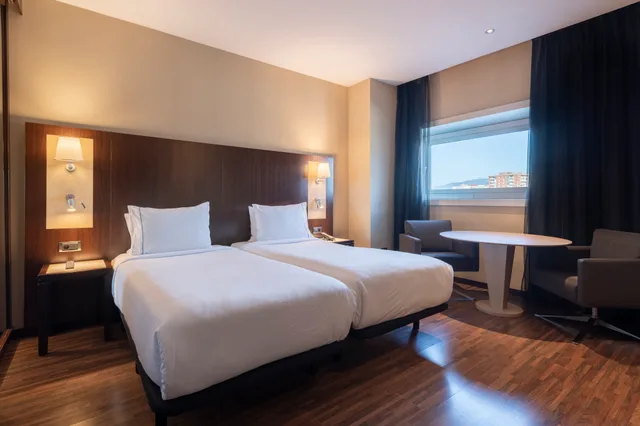 غرفة كومفورت بسريرين منفصلين، Leonardo Royal Hotel Barcelona Forum 3/3