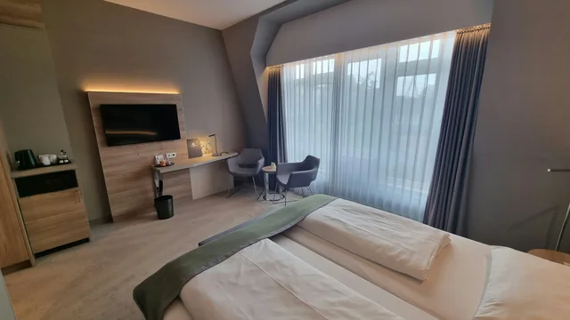 Superior, Double or Twin Bed, Hotel Panorama Hamburg-Harburg 1/6