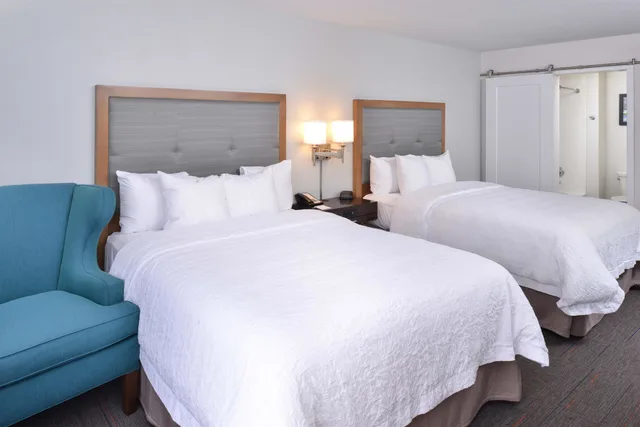 غرفة بسريرين كوين لذوي الإعاقة، Hampton Inn Portland East 1/5
