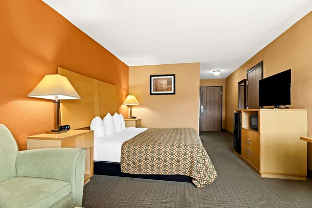 غرفة بسرير كينج لذوي الإعاقة، Best Western Paducah Inn 1/3