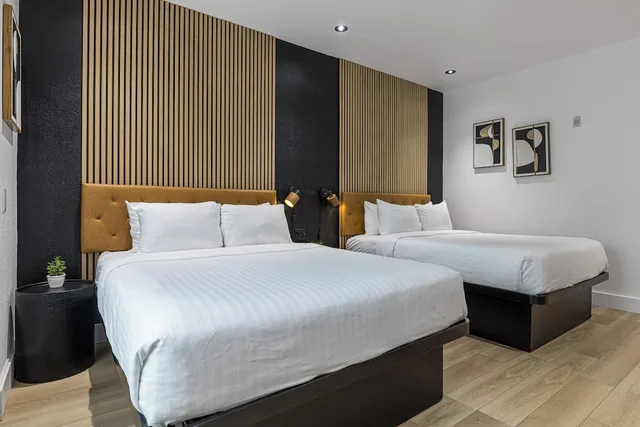 Deluxe, 2 Queen Beds, The Block Hotel 4/10