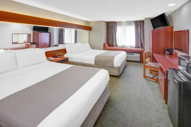 غرفة قياسية بسريرين كوين لذوي الإعاقة، Microtel Inn & Suites by Wyndham Hattiesburg 1/7