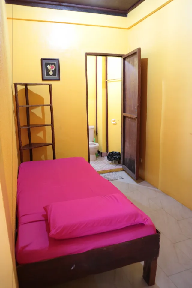 Family, 1 Single and 2 Double Beds، El Nido Corner Pension And Restaurant 4/10
