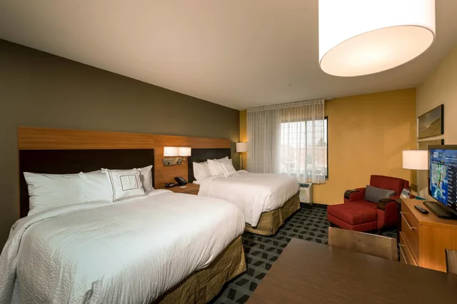 استوديو بسريرين كوين، Towneplace Suites By Marriott Bangor 1/6
