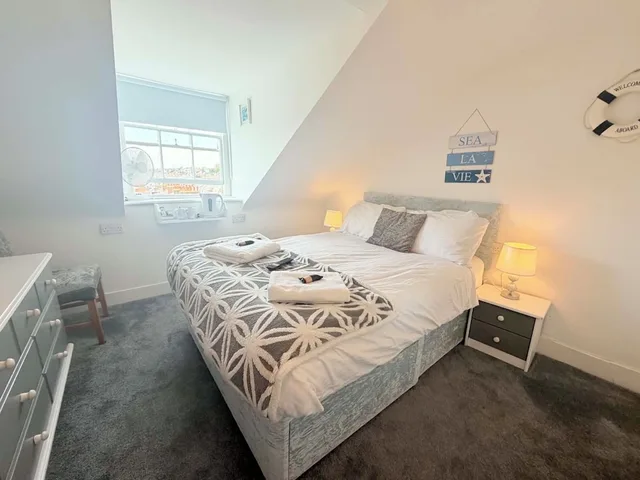 Bronze, Double Bed, Small، Hotel Mon Ami 5/10